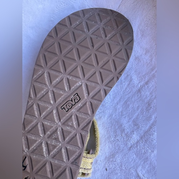 TEVA ORIGINAL UNIVERSAL MARESSA SANDALS WOMEN’s Size 7 Shoes light yellow - Picture 10 of 15